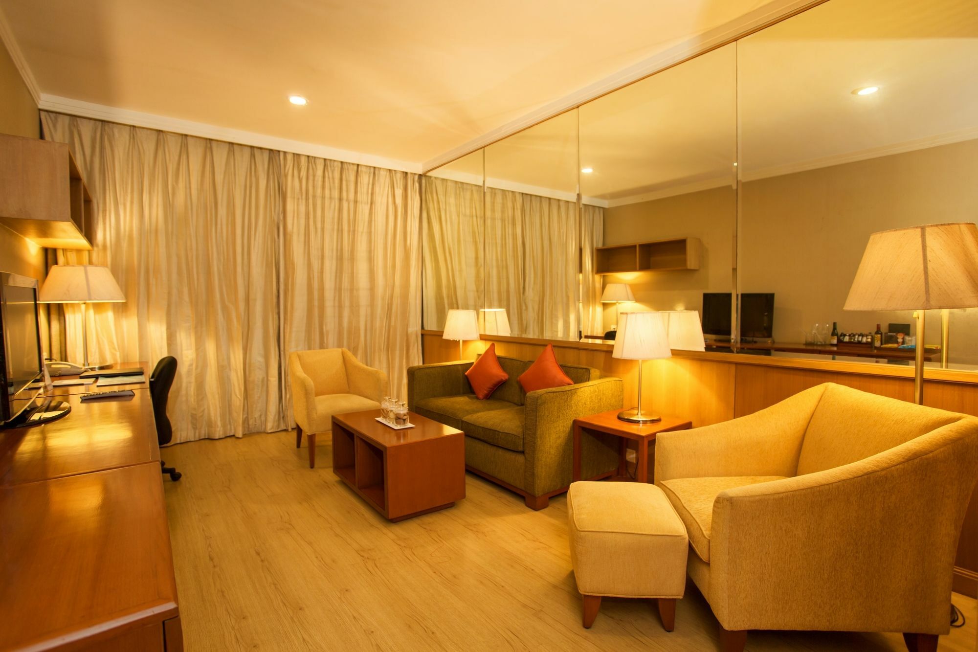 Ellaa Hotel Gachibowli Hajdarábád Exteriér fotografie